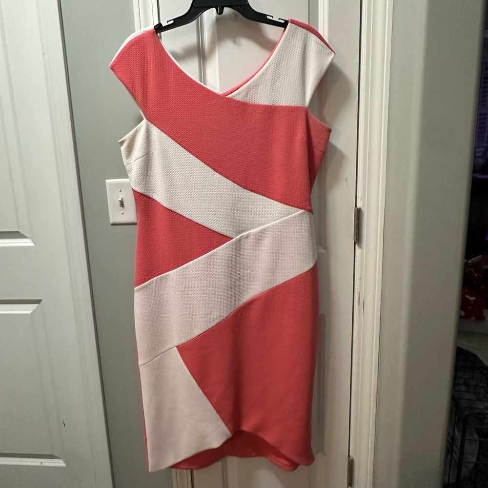 Colorblock Women's Dress - Coral and Cream
